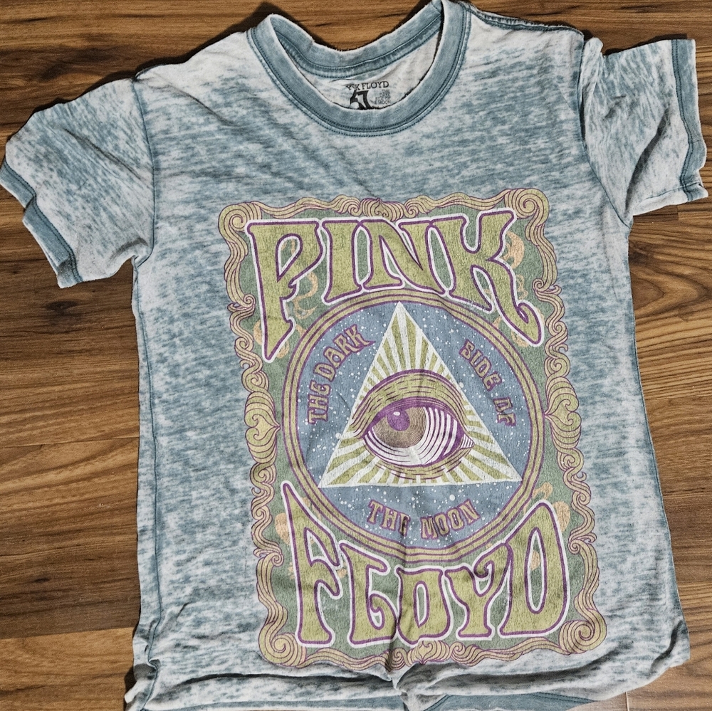 Pink Floyd Graphic Tee